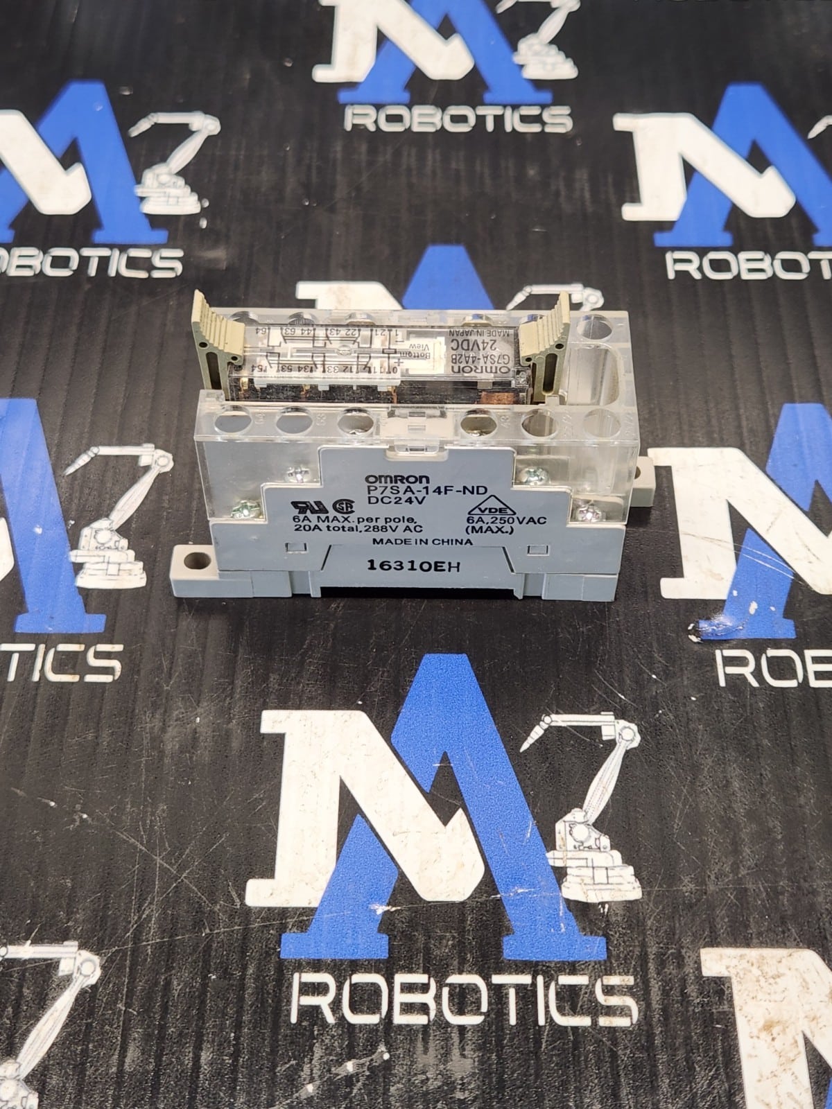 Omron G7SA-4A2B Relay w/P7SA-14F-ND Socket