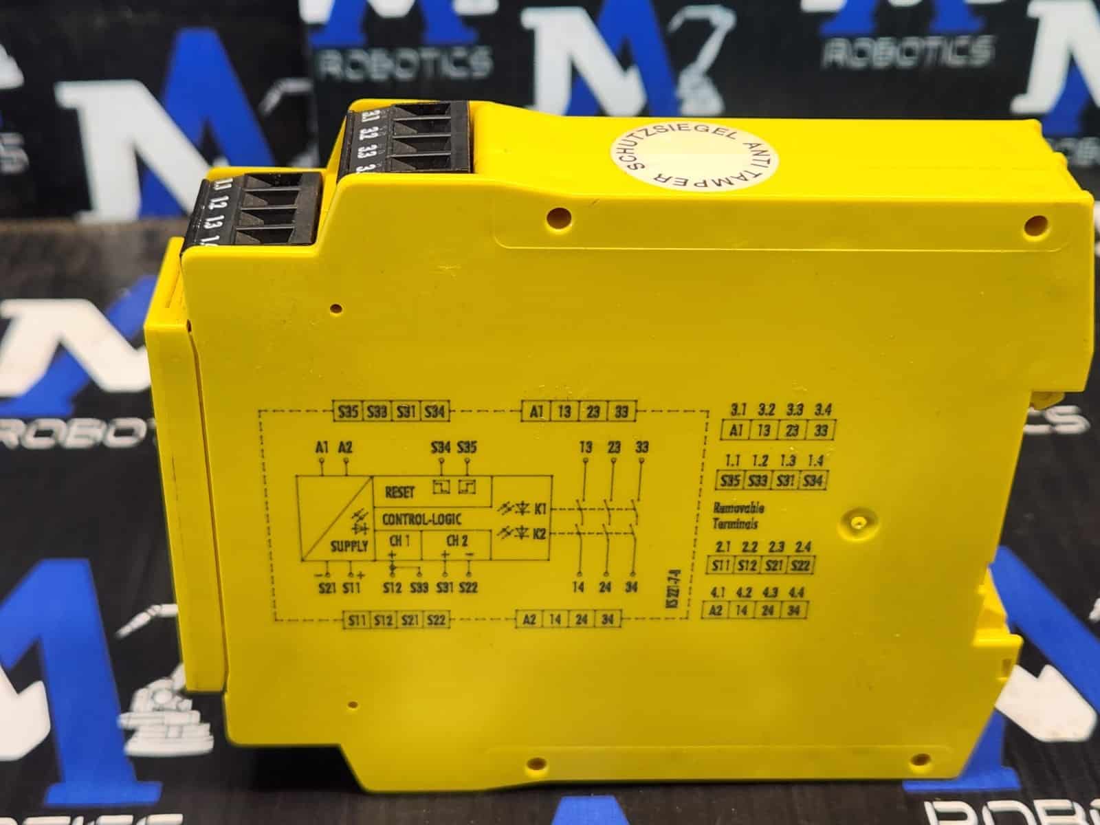 Sick UE10-30S3DF0 Safety Relay - Image 2