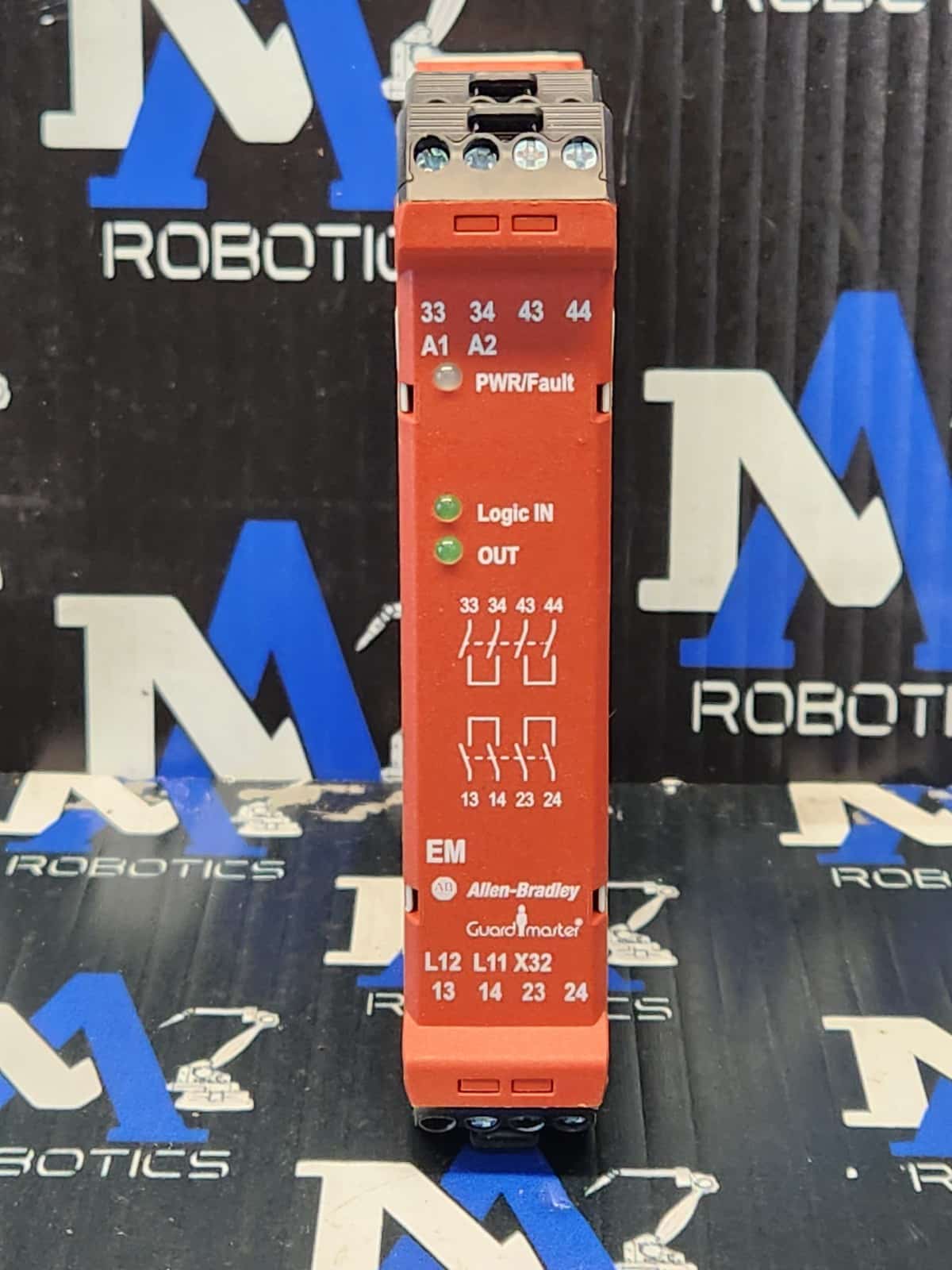 Allen Bradley 440R-EM4R2 Safety Relay